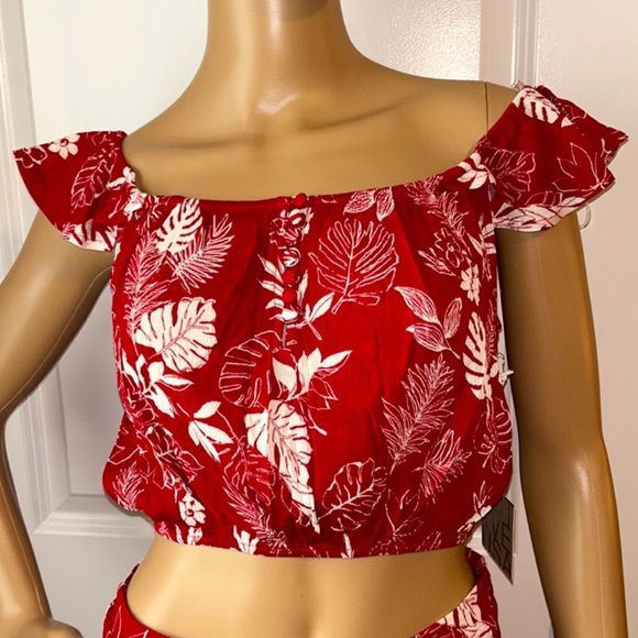 NWT Active USA 2 Piece Set Top & Skirt- Red with White floral- Size Small - Picture 2 of 11